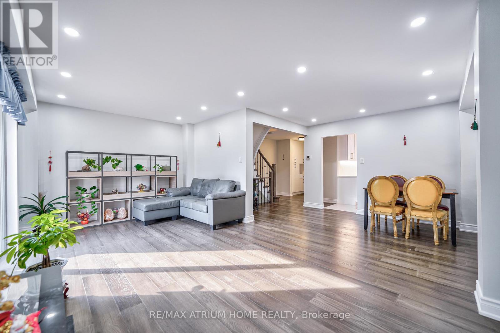 61 Trothen Circle, Markham, ON - Indoor Photo Showing Other Room