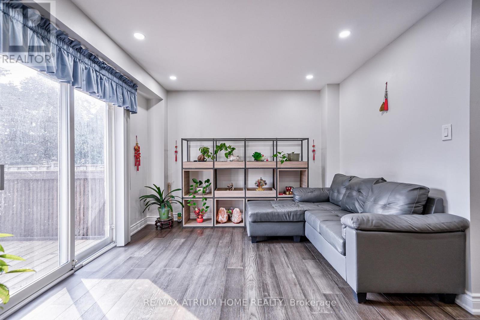 61 Trothen Circle, Markham, ON - Indoor Photo Showing Other Room