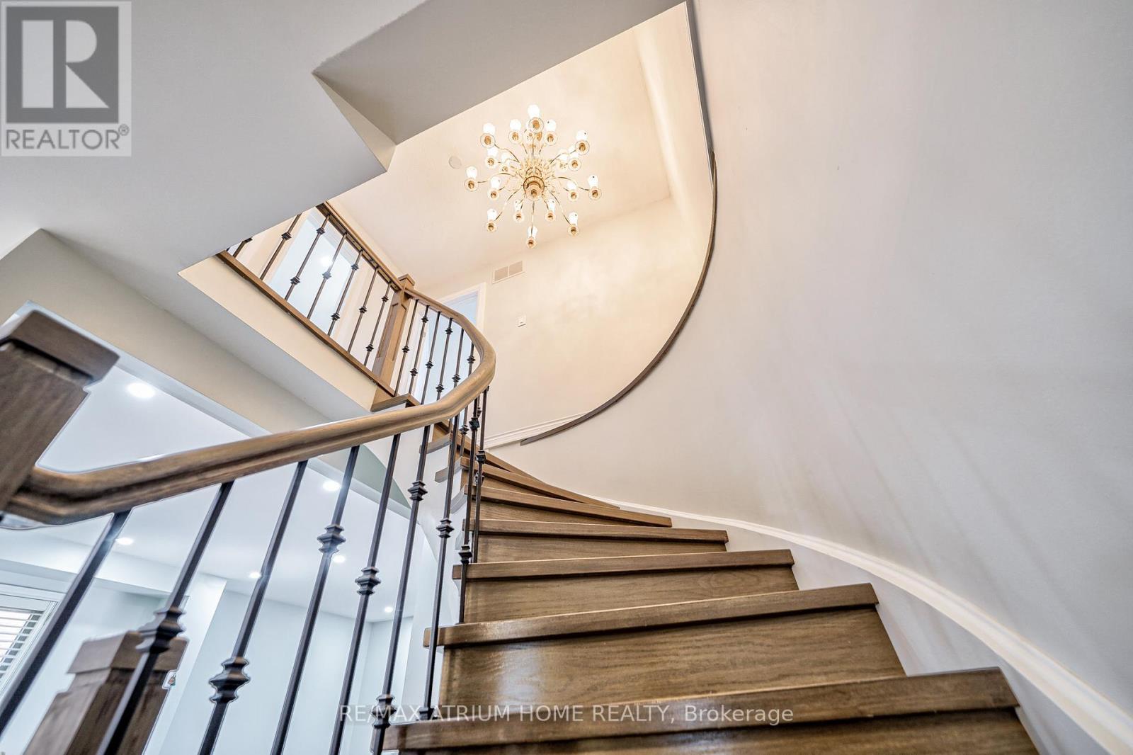 61 Trothen Circle, Markham, ON - Indoor Photo Showing Other Room