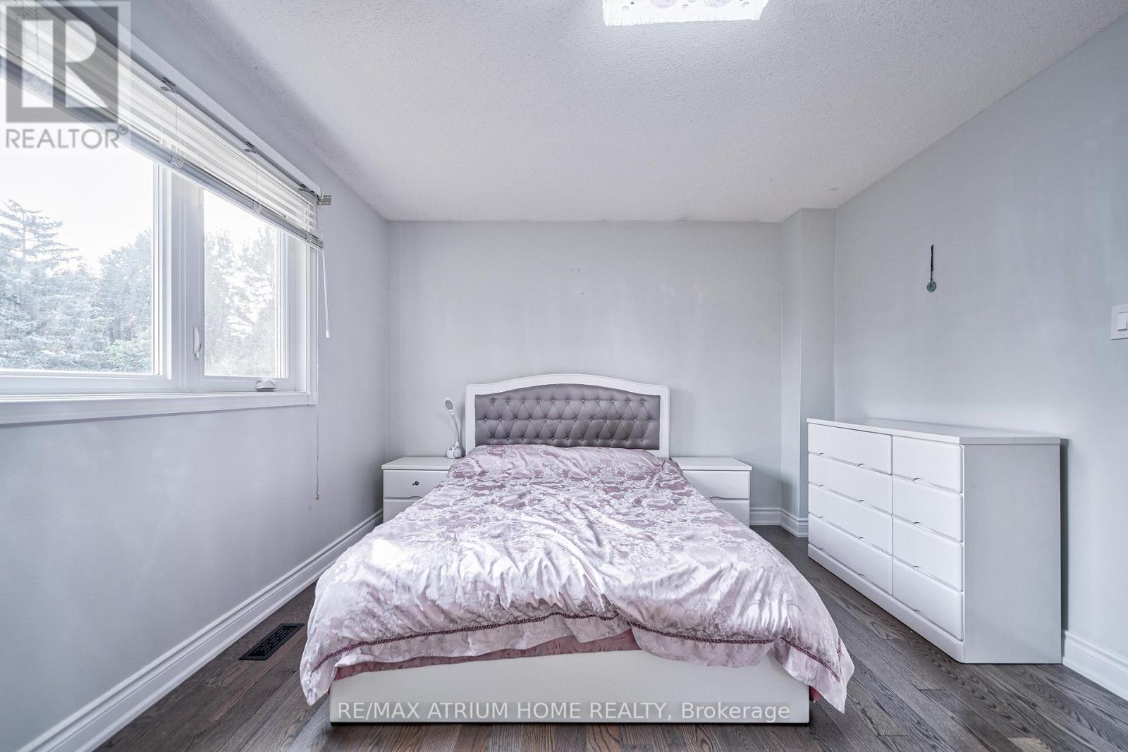 61 Trothen Circle, Markham, ON - Indoor Photo Showing Bedroom
