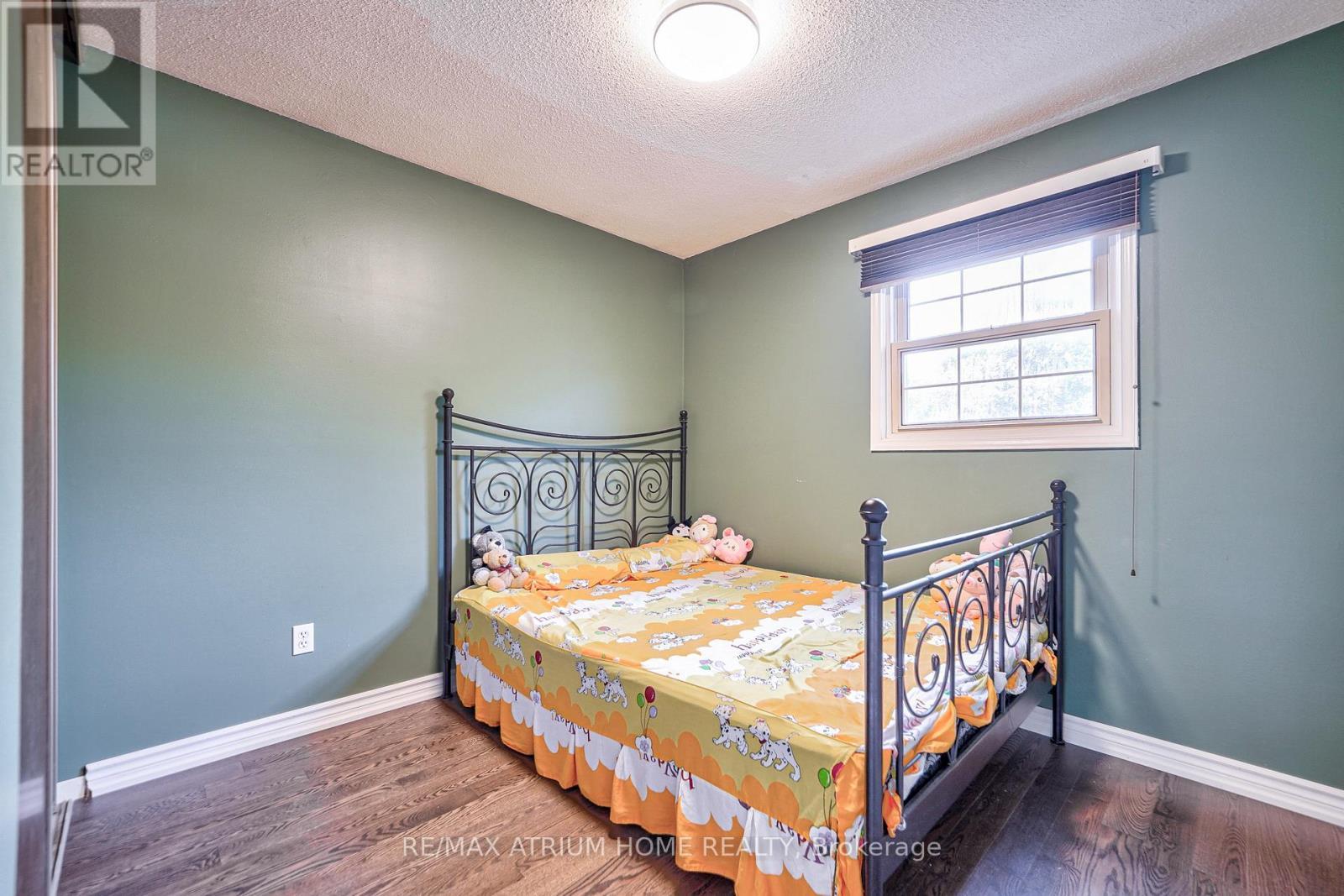 61 Trothen Circle, Markham, ON - Indoor Photo Showing Bedroom