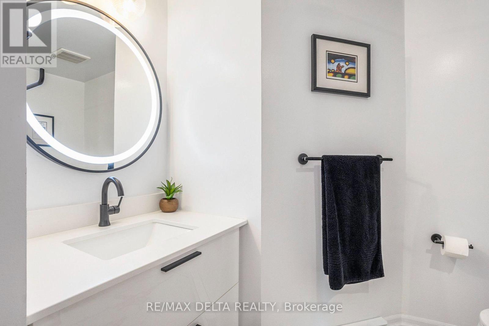 304 - 295 Gilmour Street, Ottawa, ON - Indoor Photo Showing Bathroom