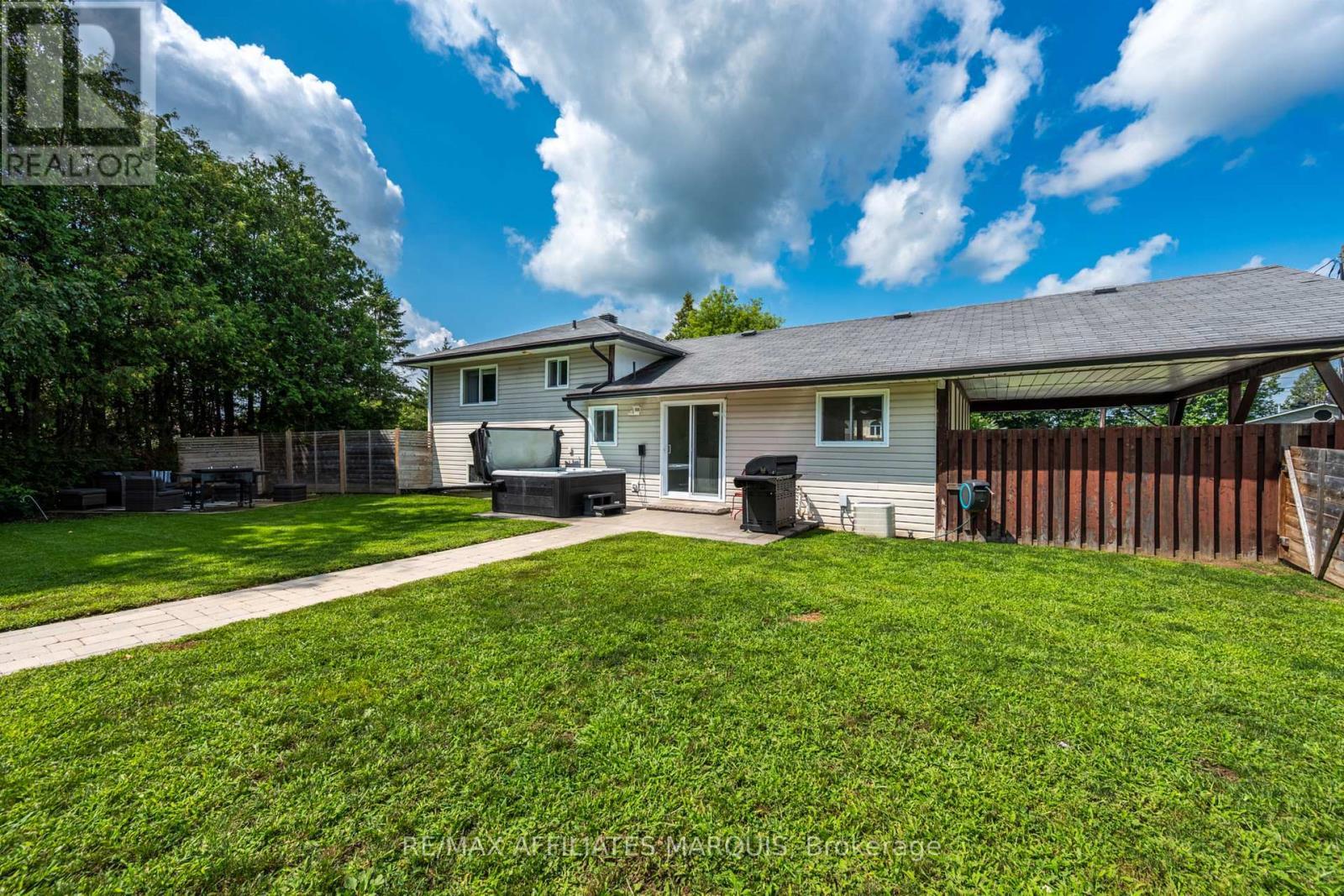 3 Sunset Drive, Rideau Lakes, ON - Outdoor