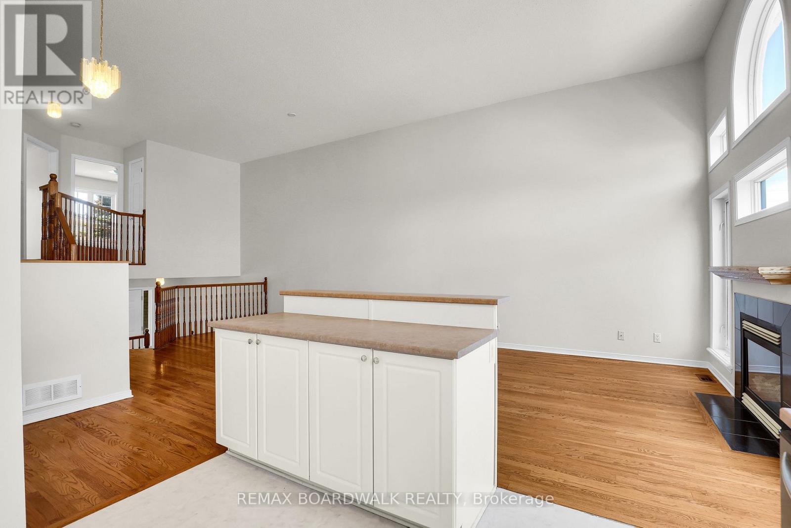 5 Maple Park Private, Ottawa, ON - Indoor Photo Showing Other Room With Fireplace