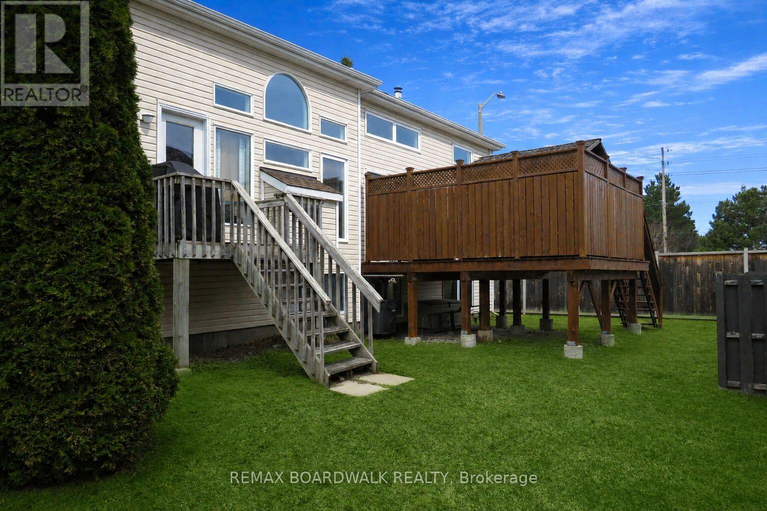 5 Maple Park Private, Ottawa, ON - Outdoor