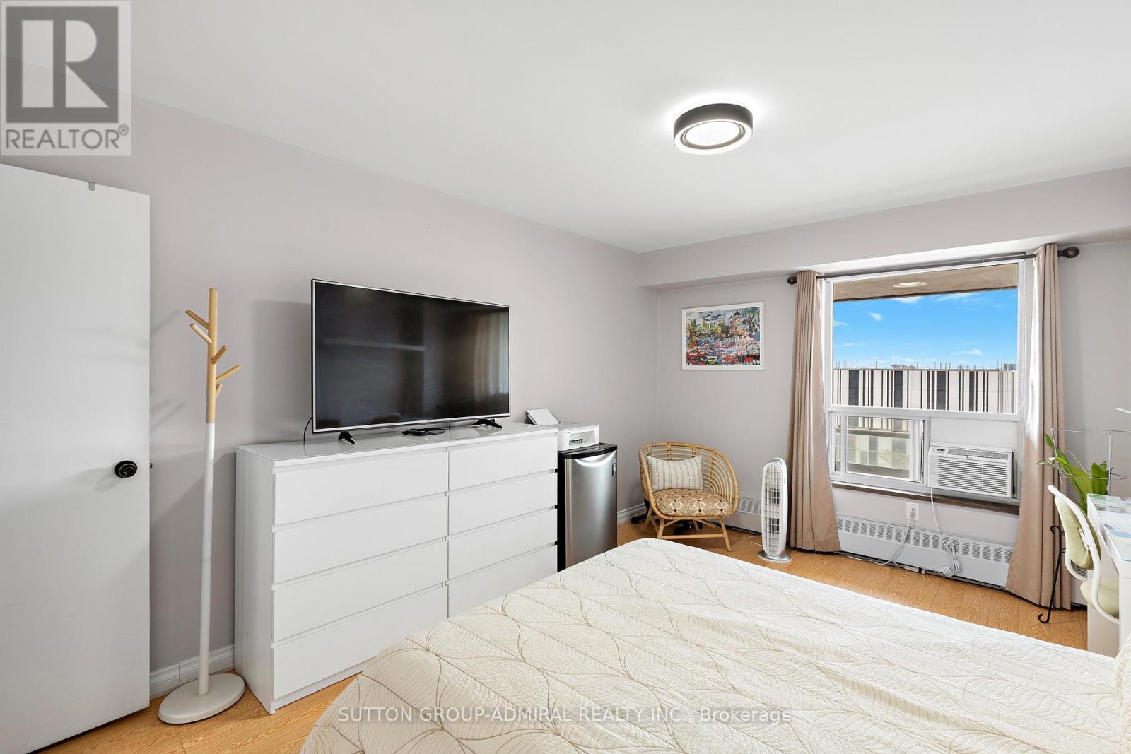 513 - 1 Four Winds Drive, Toronto, ON - Indoor Photo Showing Bedroom