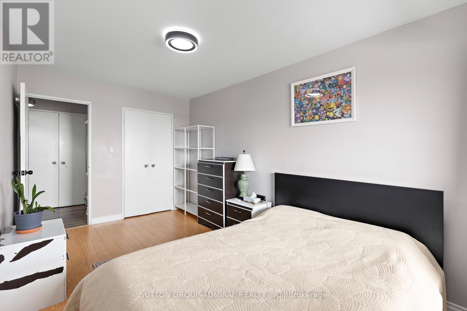 513 - 1 Four Winds Drive, Toronto, ON - Indoor Photo Showing Bedroom