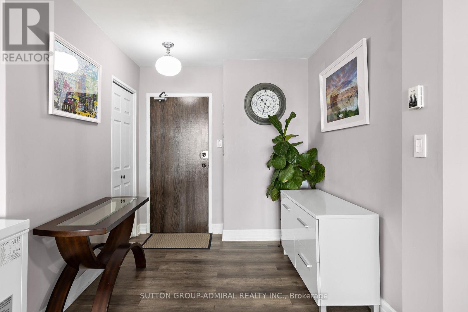 513 - 1 Four Winds Drive, Toronto, ON - Indoor Photo Showing Other Room