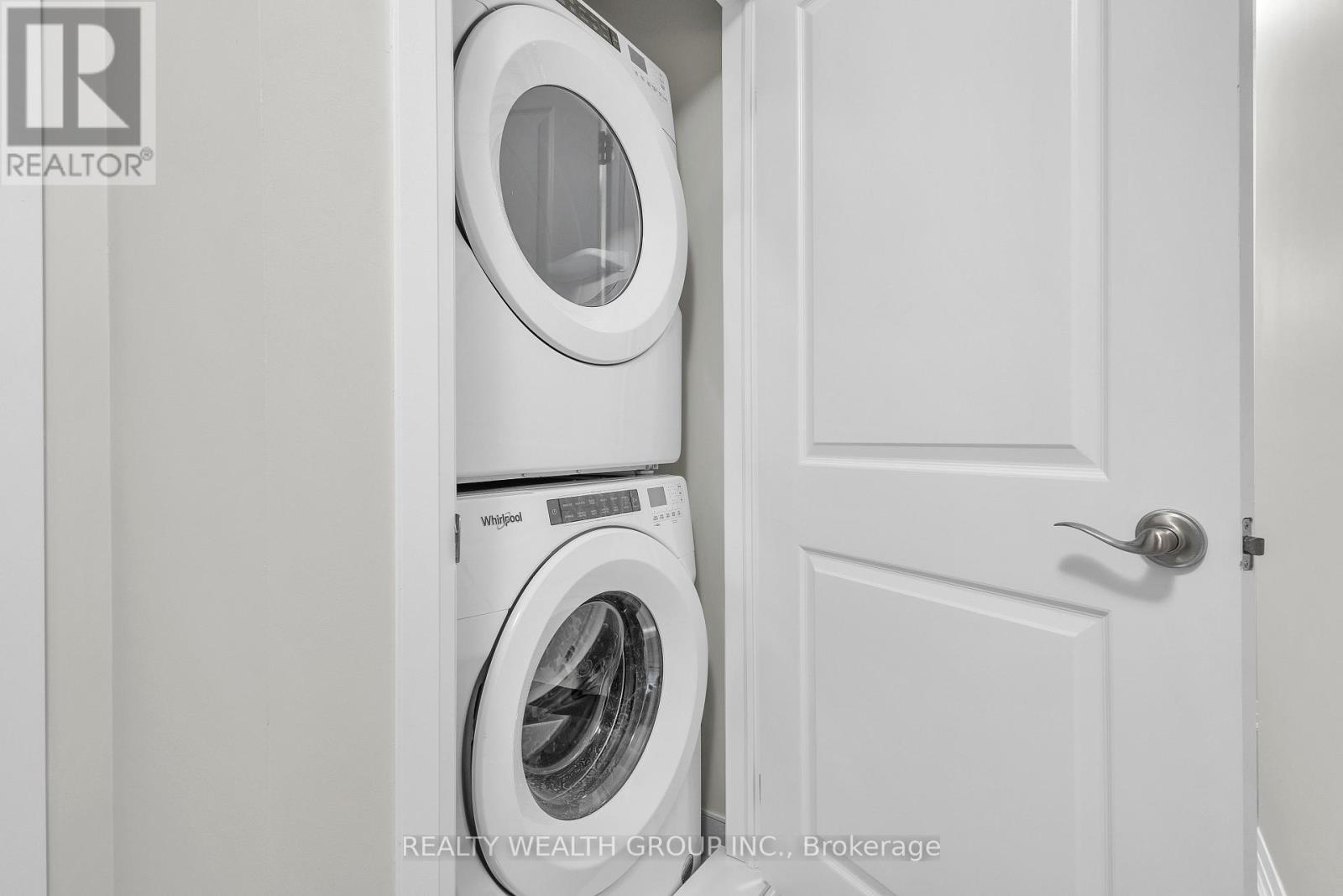 69 - 25 Isherwood Avenue N, Cambridge, ON - Indoor Photo Showing Laundry Room