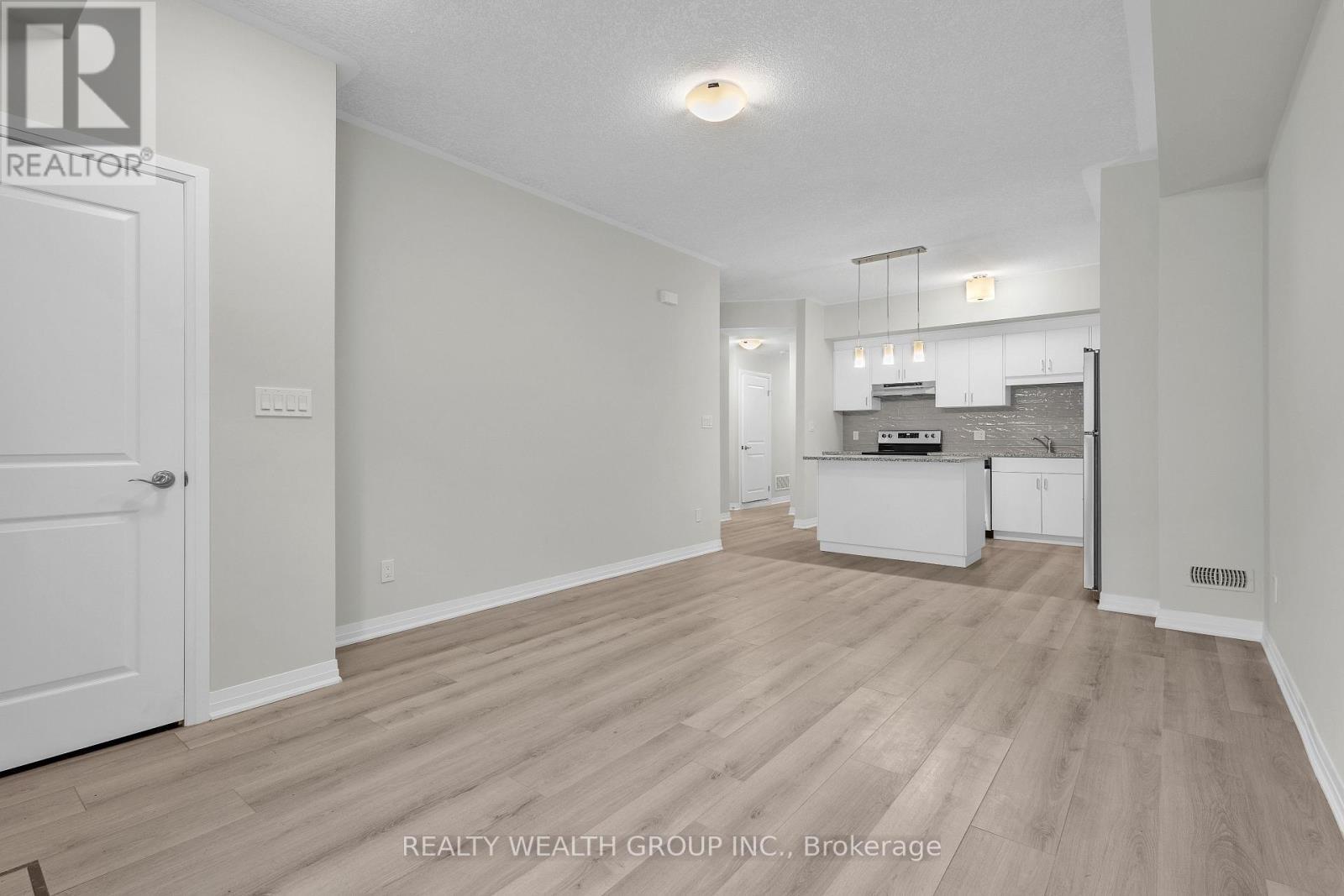 69 - 25 Isherwood Avenue N, Cambridge, ON - Indoor Photo Showing Kitchen