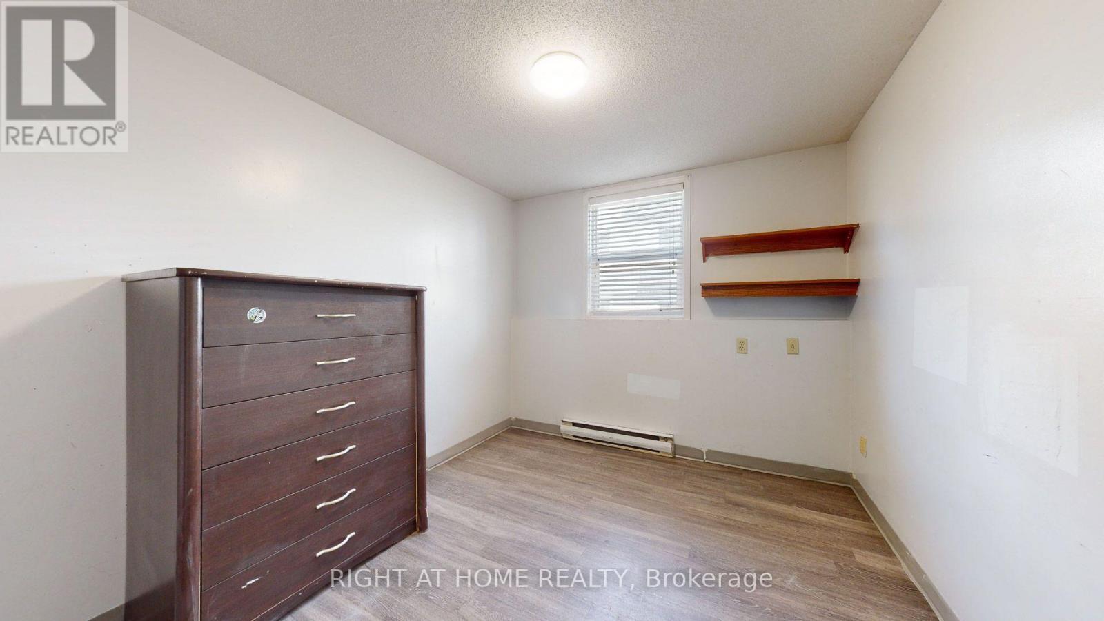 379 Erb Street W, Waterloo, ON - Indoor Photo Showing Other Room