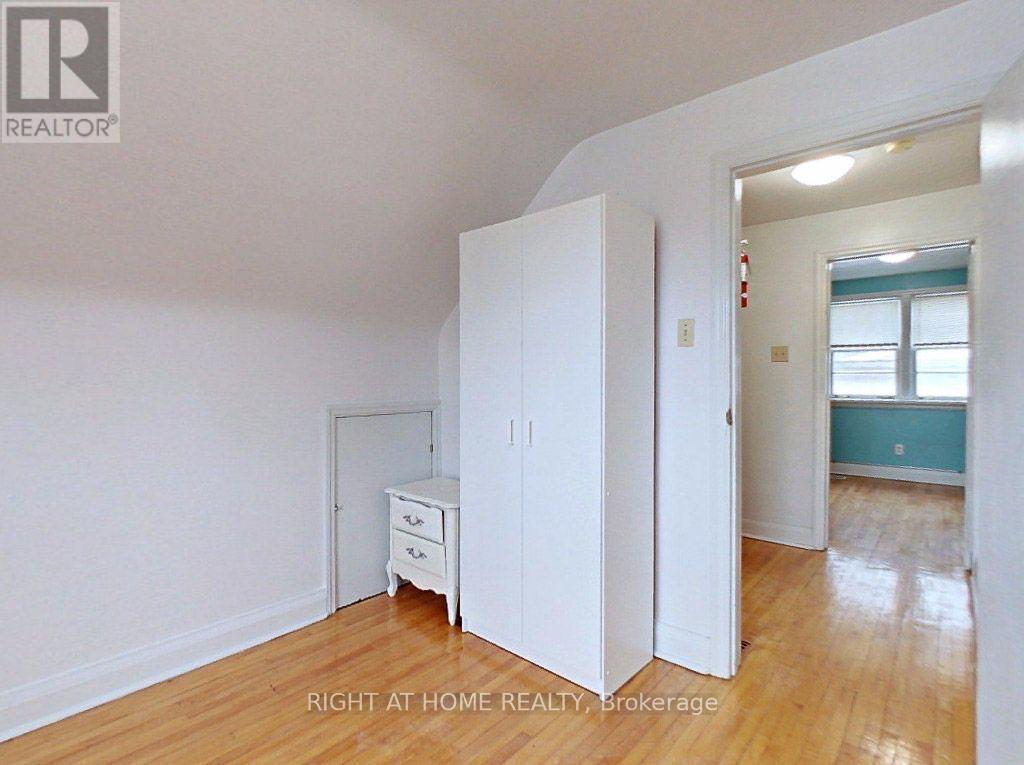 379 Erb Street W, Waterloo, ON - Indoor Photo Showing Other Room