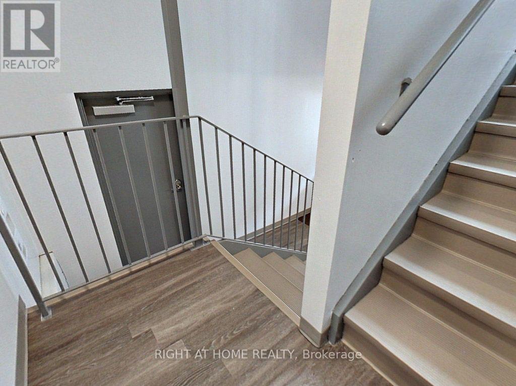 379 Erb Street W, Waterloo, ON - Indoor Photo Showing Other Room