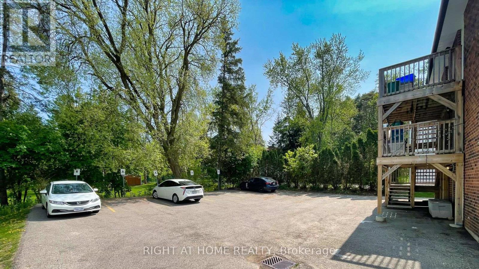 379 Erb Street W, Waterloo, ON - Outdoor