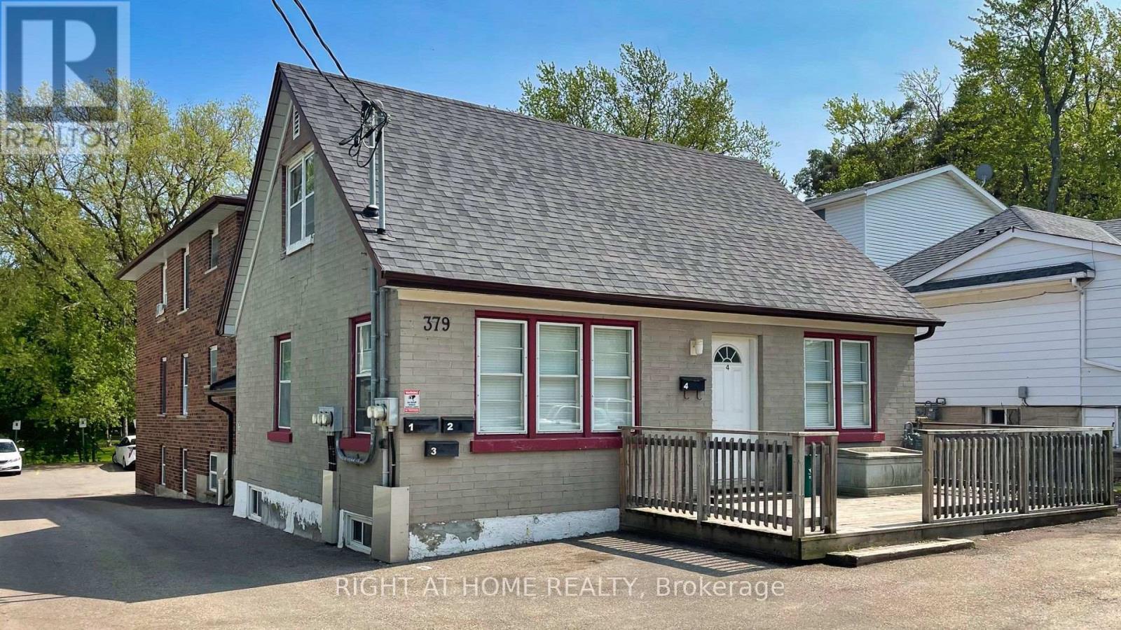 379 Erb Street W, Waterloo, ON - Outdoor