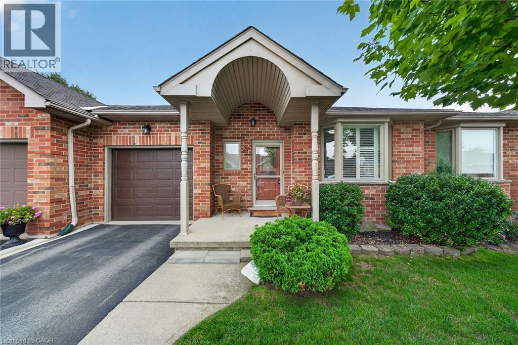 21 Twentyplace Boulevard, Hamilton, ON - Outdoor