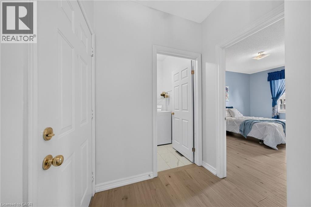 21 Twentyplace Boulevard, Hamilton, ON - Indoor
