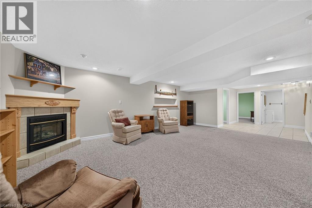 21 Twentyplace Boulevard, Hamilton, ON - Indoor With Fireplace