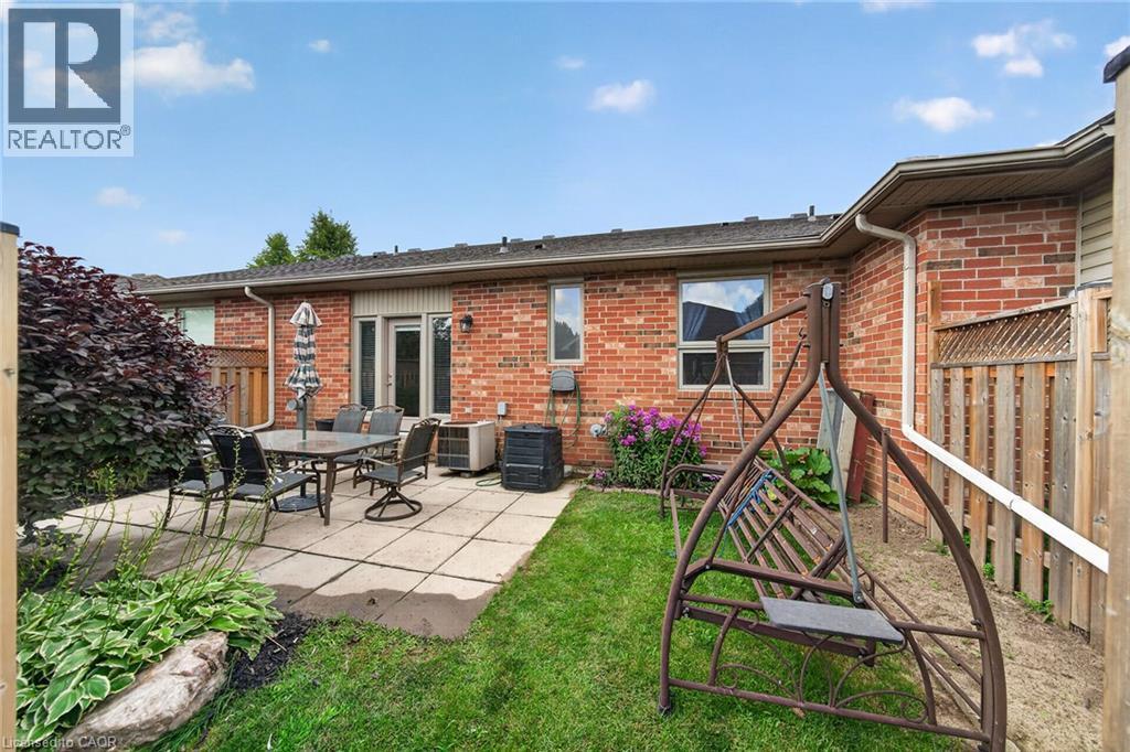 21 Twentyplace Boulevard, Hamilton, ON - Outdoor With Exterior