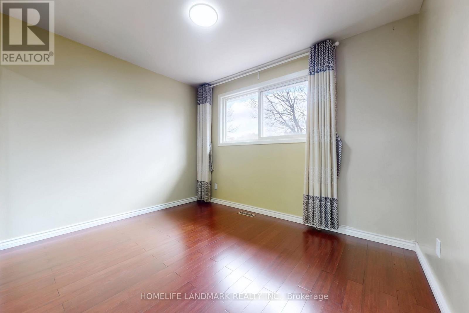 225 Pineway Boulevard, Toronto, ON - Indoor Photo Showing Other Room