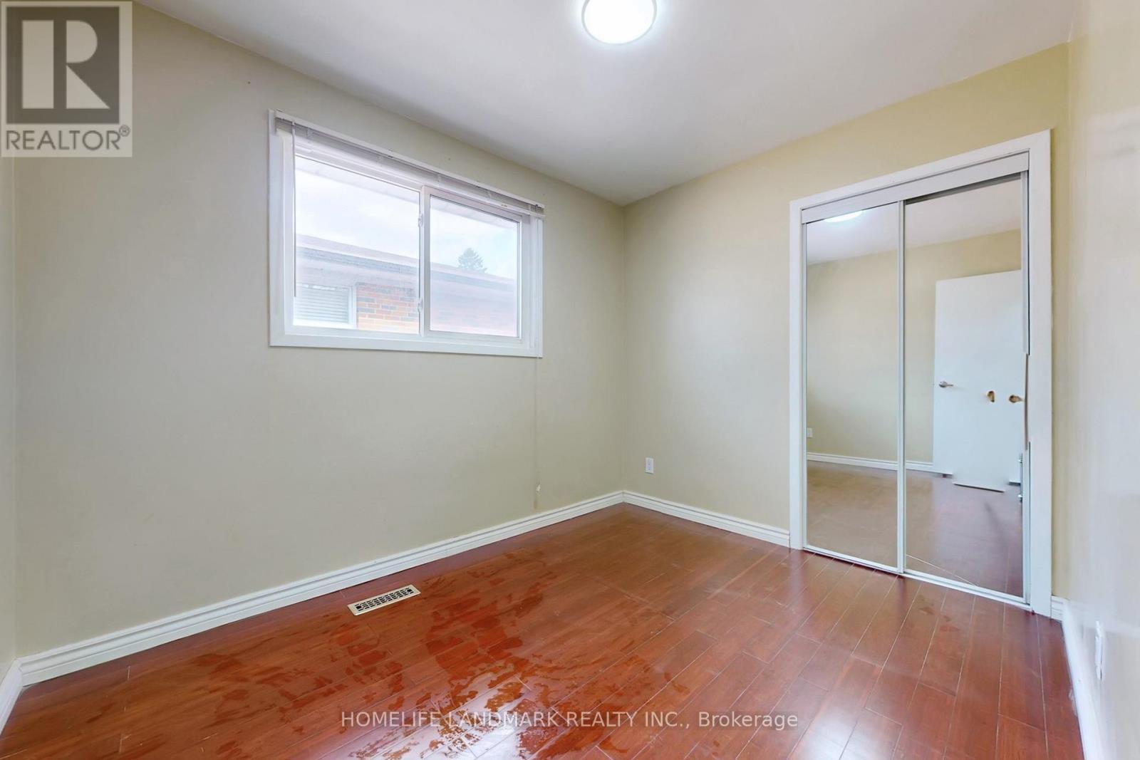 225 Pineway Boulevard, Toronto, ON - Indoor Photo Showing Other Room