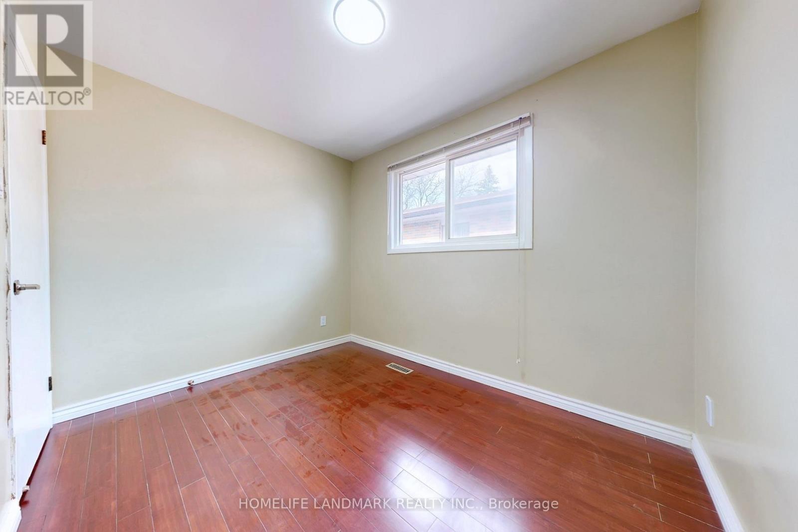 225 Pineway Boulevard, Toronto, ON - Indoor Photo Showing Other Room