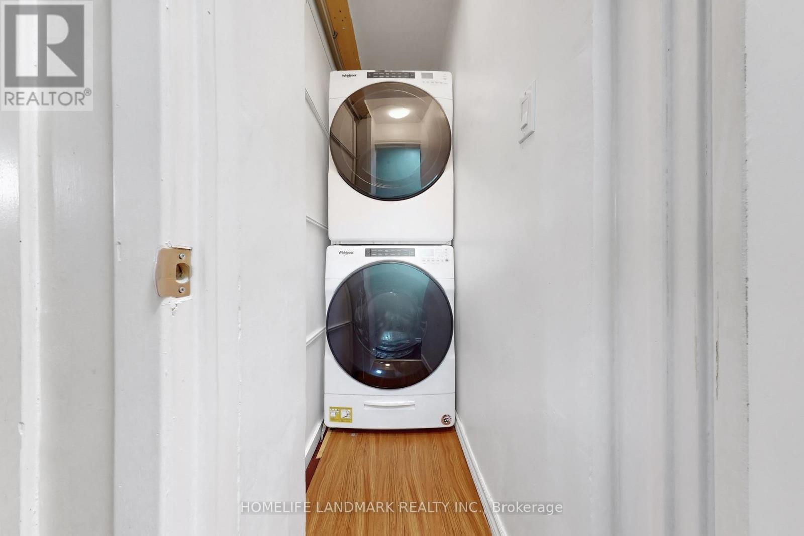 225 Pineway Boulevard, Toronto, ON - Indoor Photo Showing Laundry Room