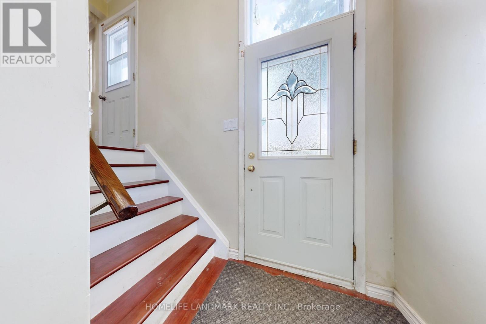 225 Pineway Boulevard, Toronto, ON - Indoor Photo Showing Other Room