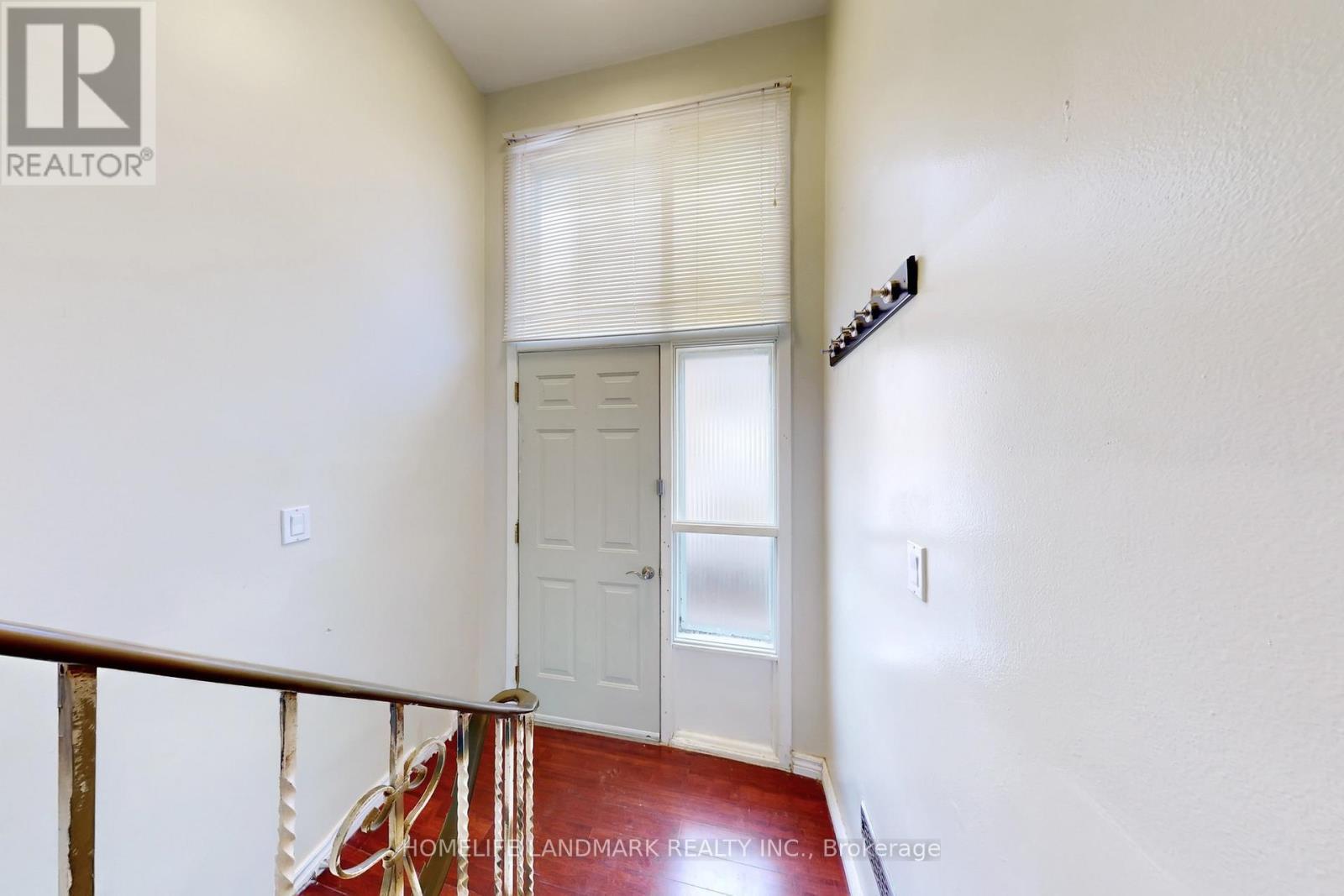 225 Pineway Boulevard, Toronto, ON - Indoor Photo Showing Other Room