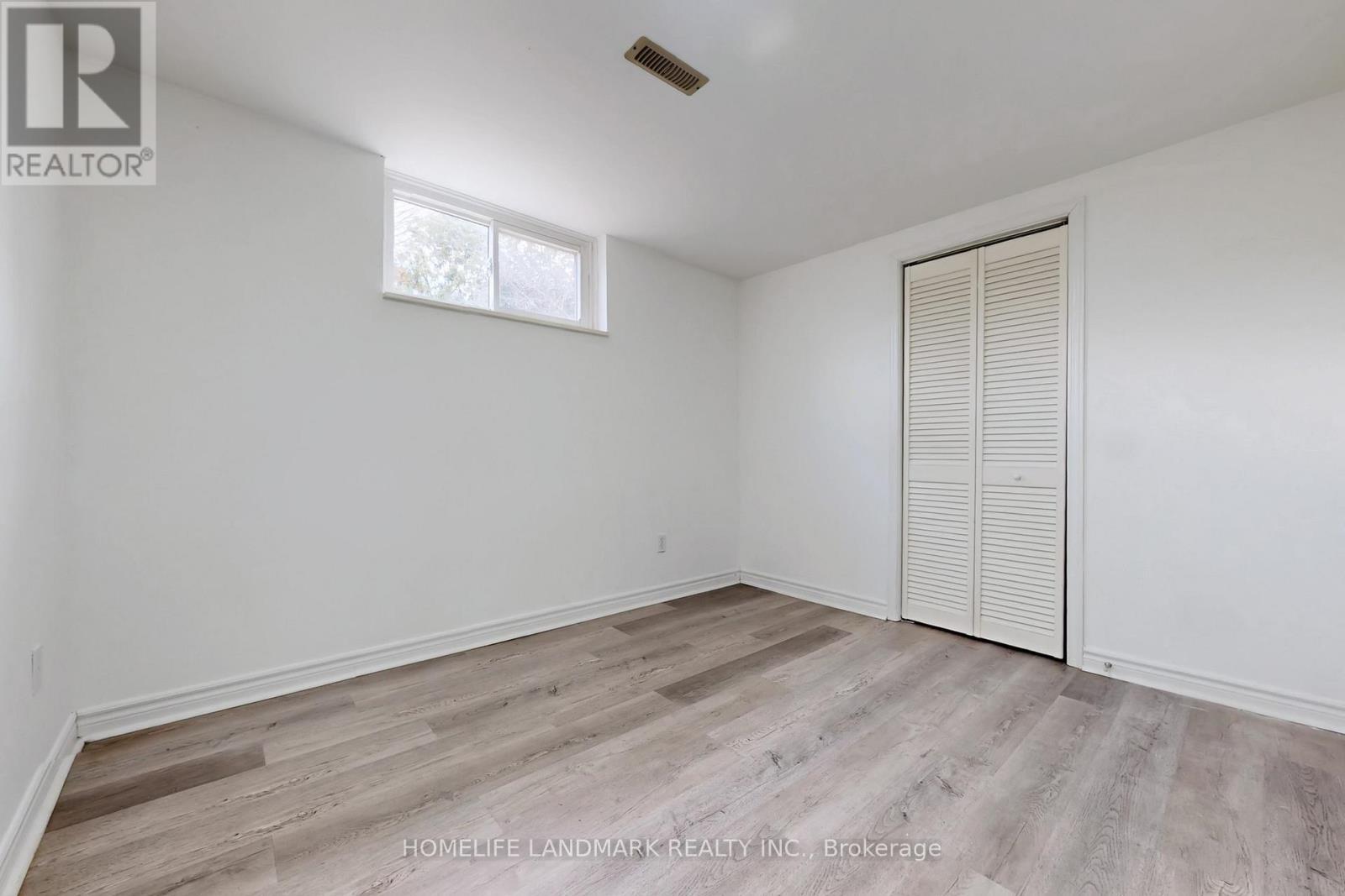 225 Pineway Boulevard, Toronto, ON - Indoor Photo Showing Other Room