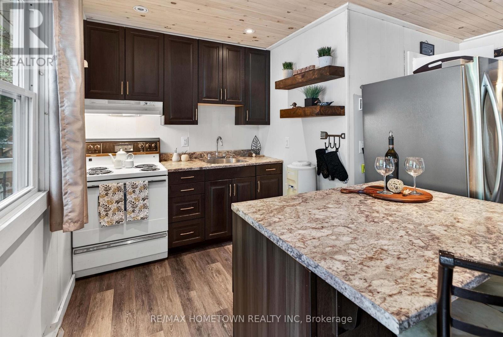 66 Scott Lane, Rideau Lakes, ON - Indoor Photo Showing Kitchen