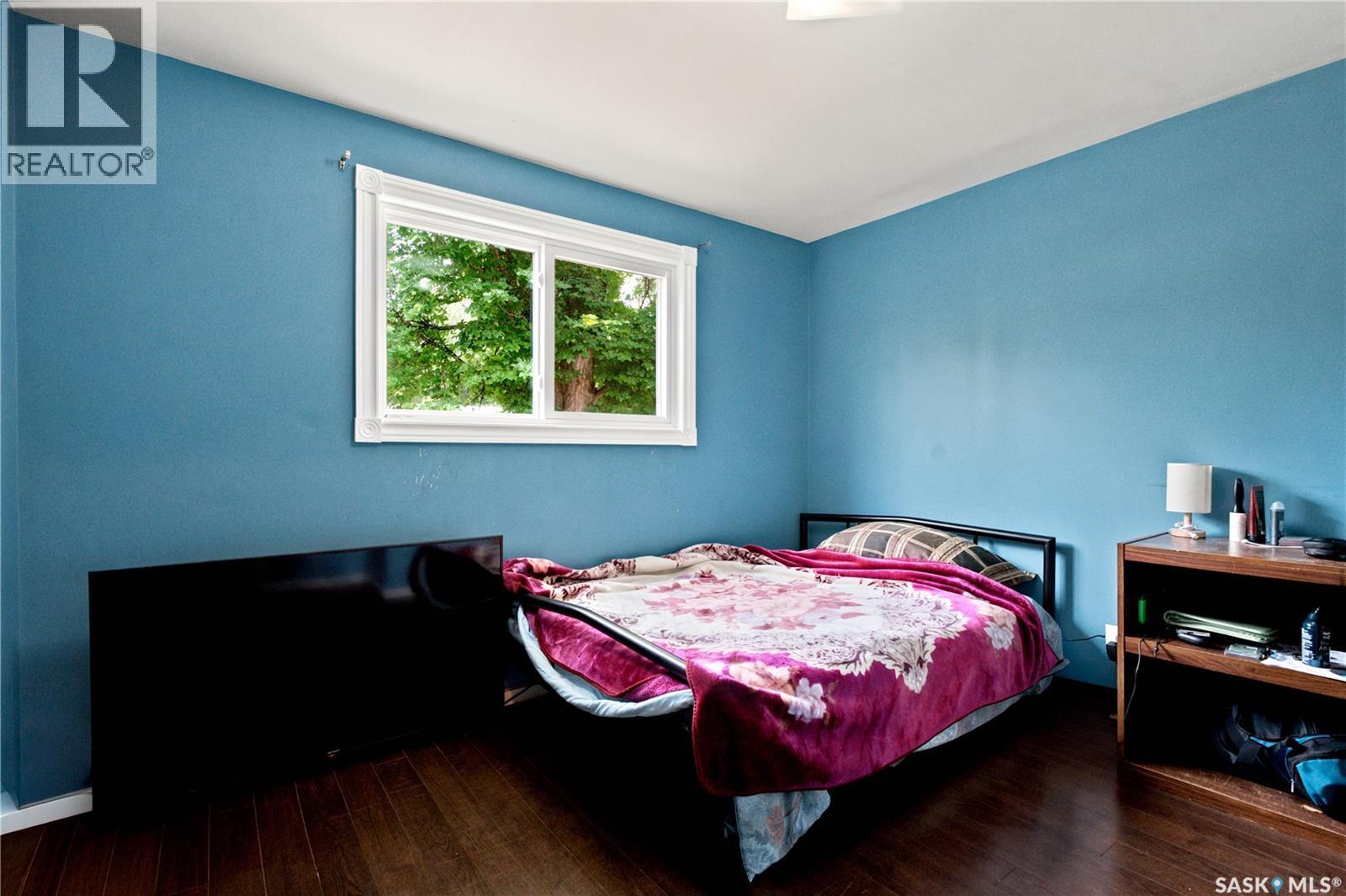 310 Douglas Crescent, Saskatoon, SK - Indoor Photo Showing Bedroom