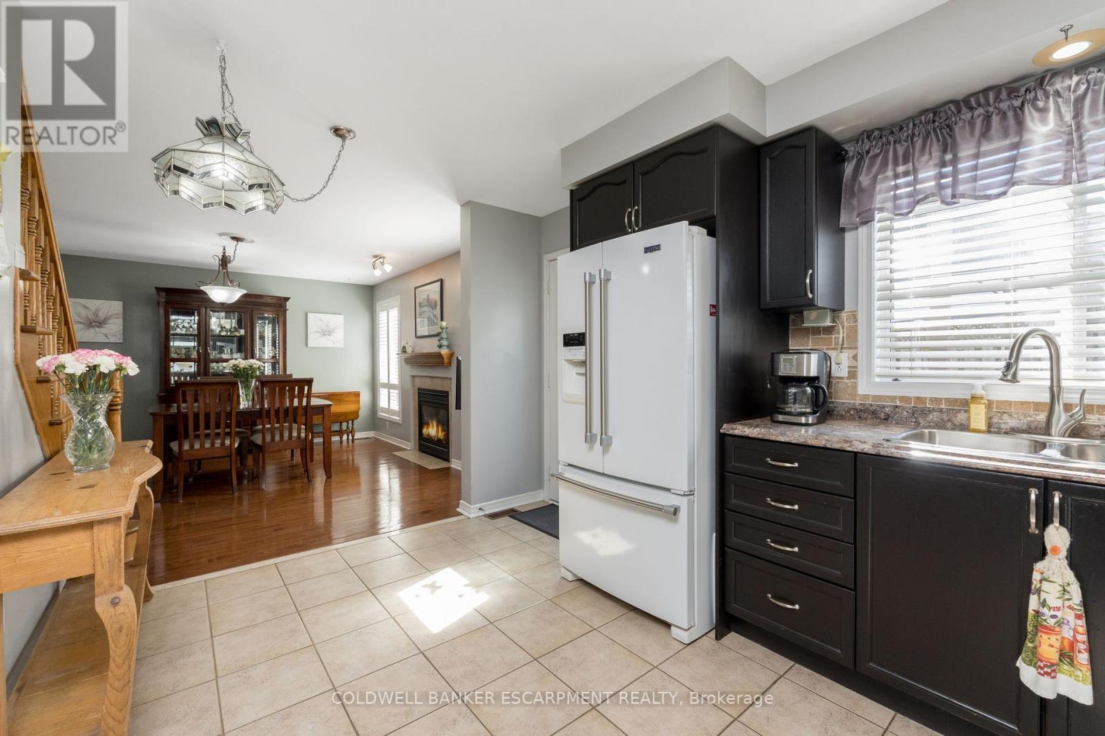 593 Caverhill Crescent, Milton, ON - Indoor Photo Showing Other Room