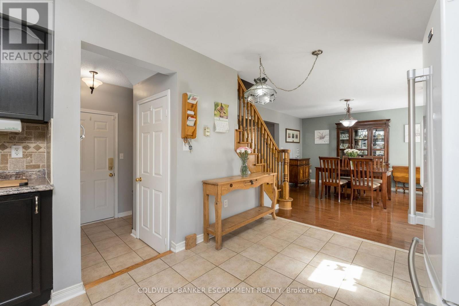 593 Caverhill Crescent, Milton, ON - Indoor