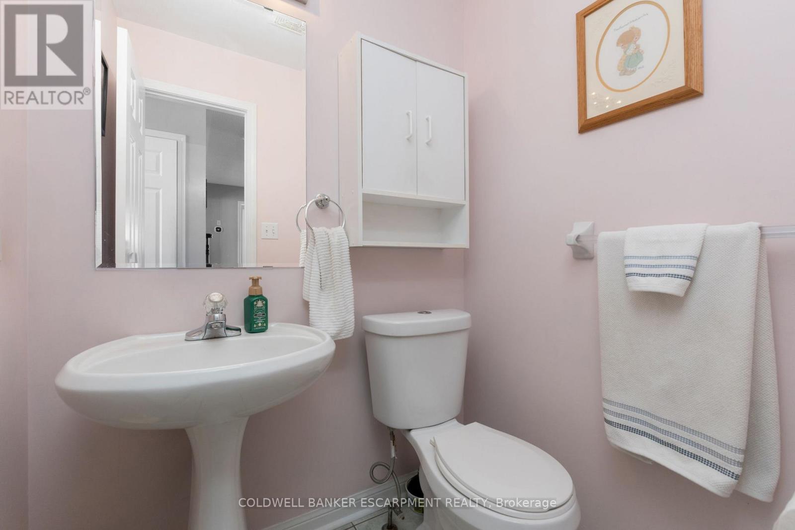 593 Caverhill Crescent, Milton, ON - Indoor Photo Showing Bathroom