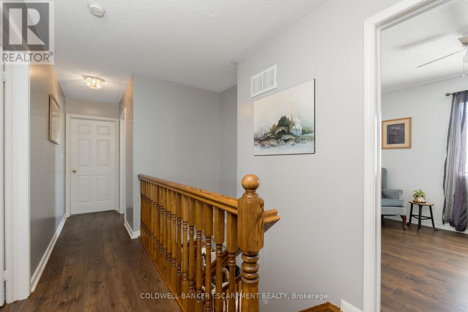 593 Caverhill Crescent, Milton, ON - Indoor Photo Showing Other Room