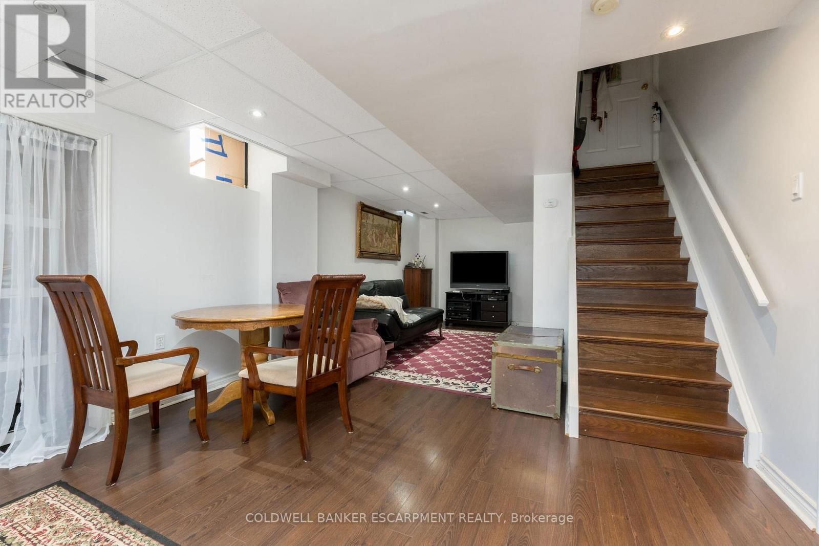593 Caverhill Crescent, Milton, ON - Indoor