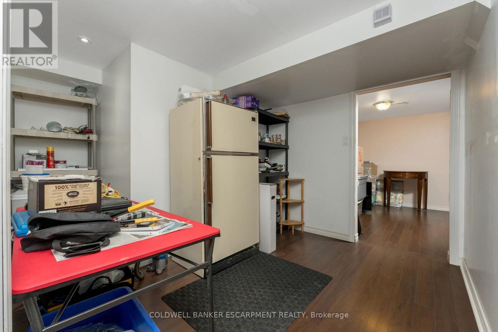 593 Caverhill Crescent, Milton, ON - Indoor