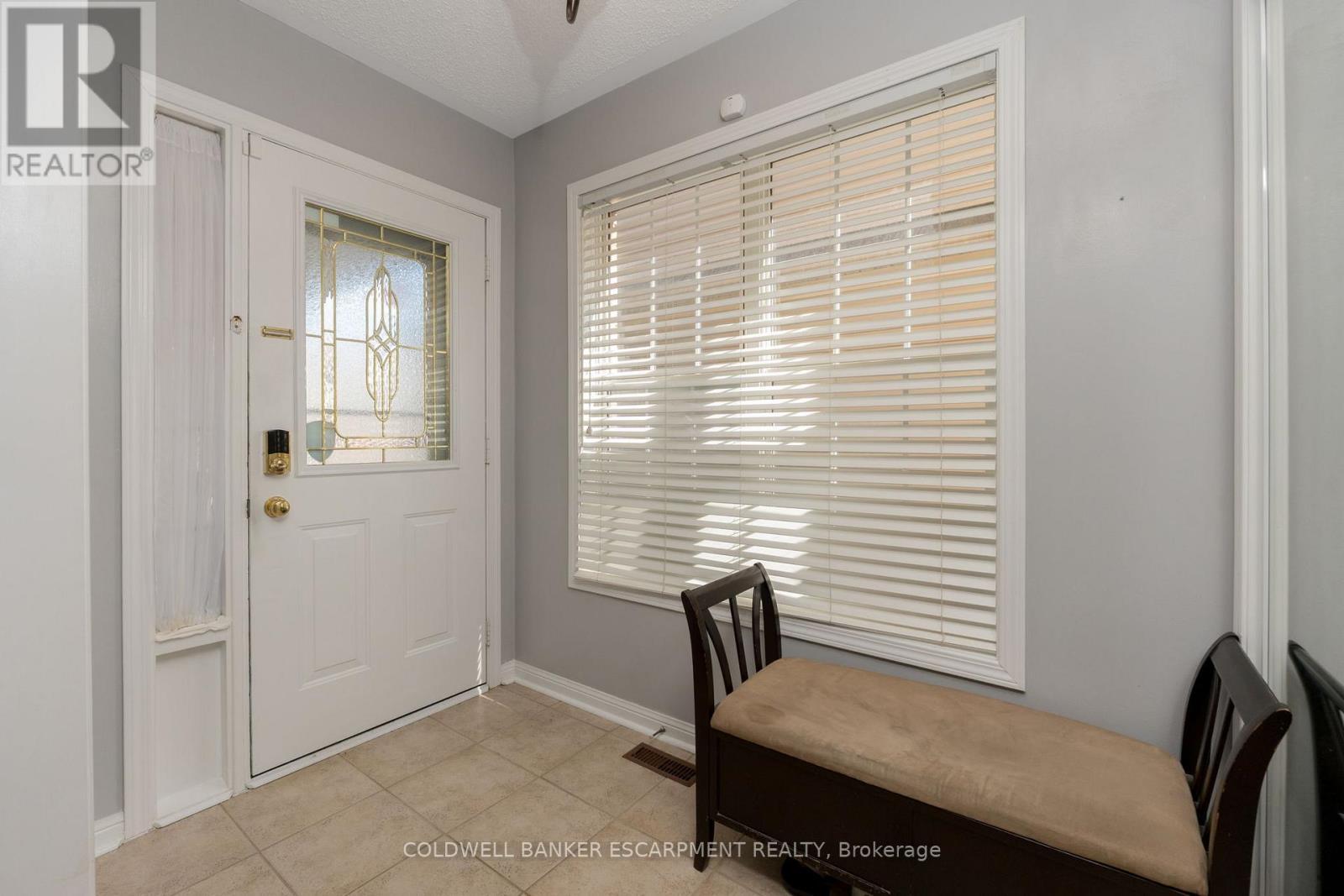 593 Caverhill Crescent, Milton, ON - Indoor Photo Showing Other Room