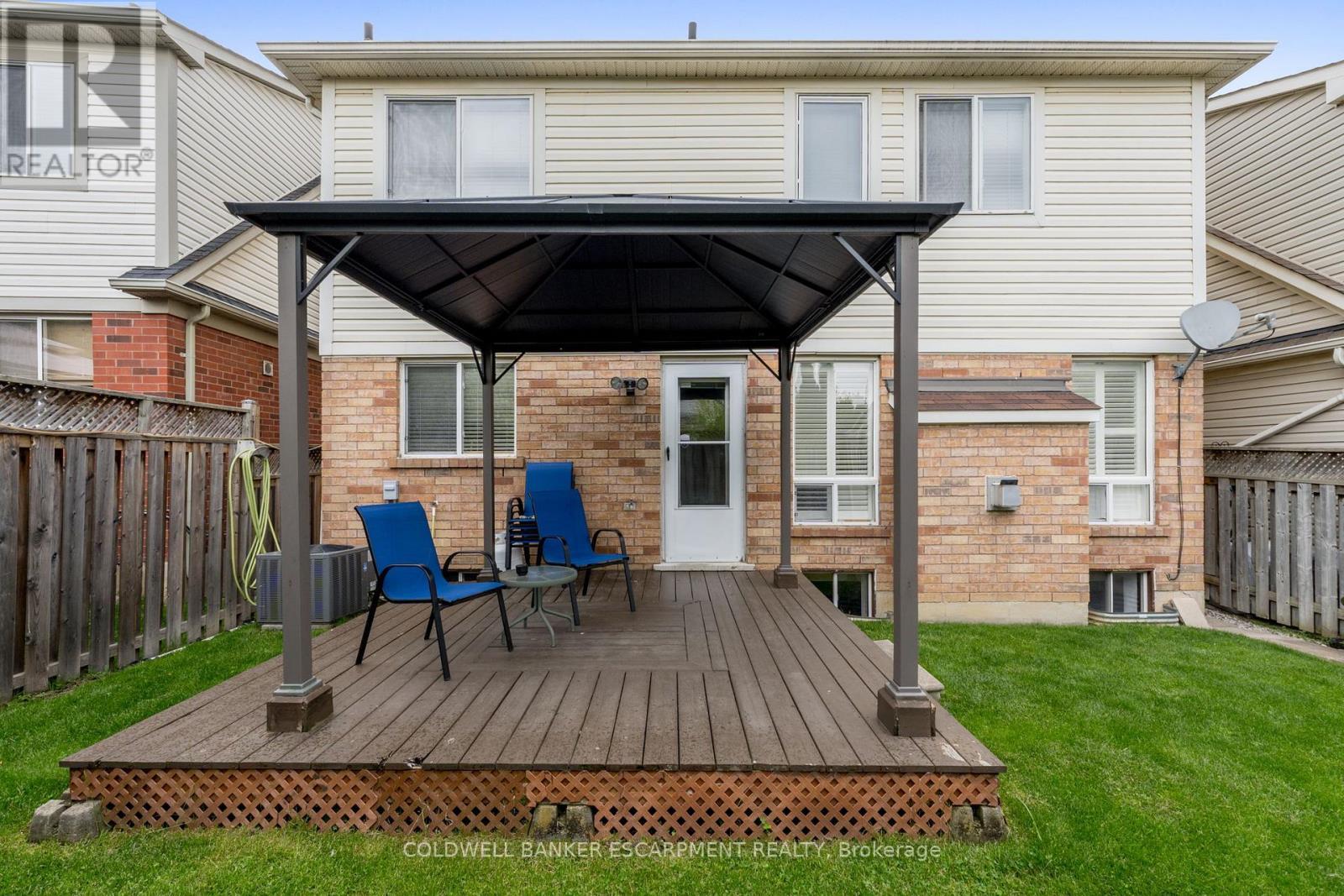 593 Caverhill Crescent, Milton, ON - Outdoor With Deck Patio Veranda With Exterior