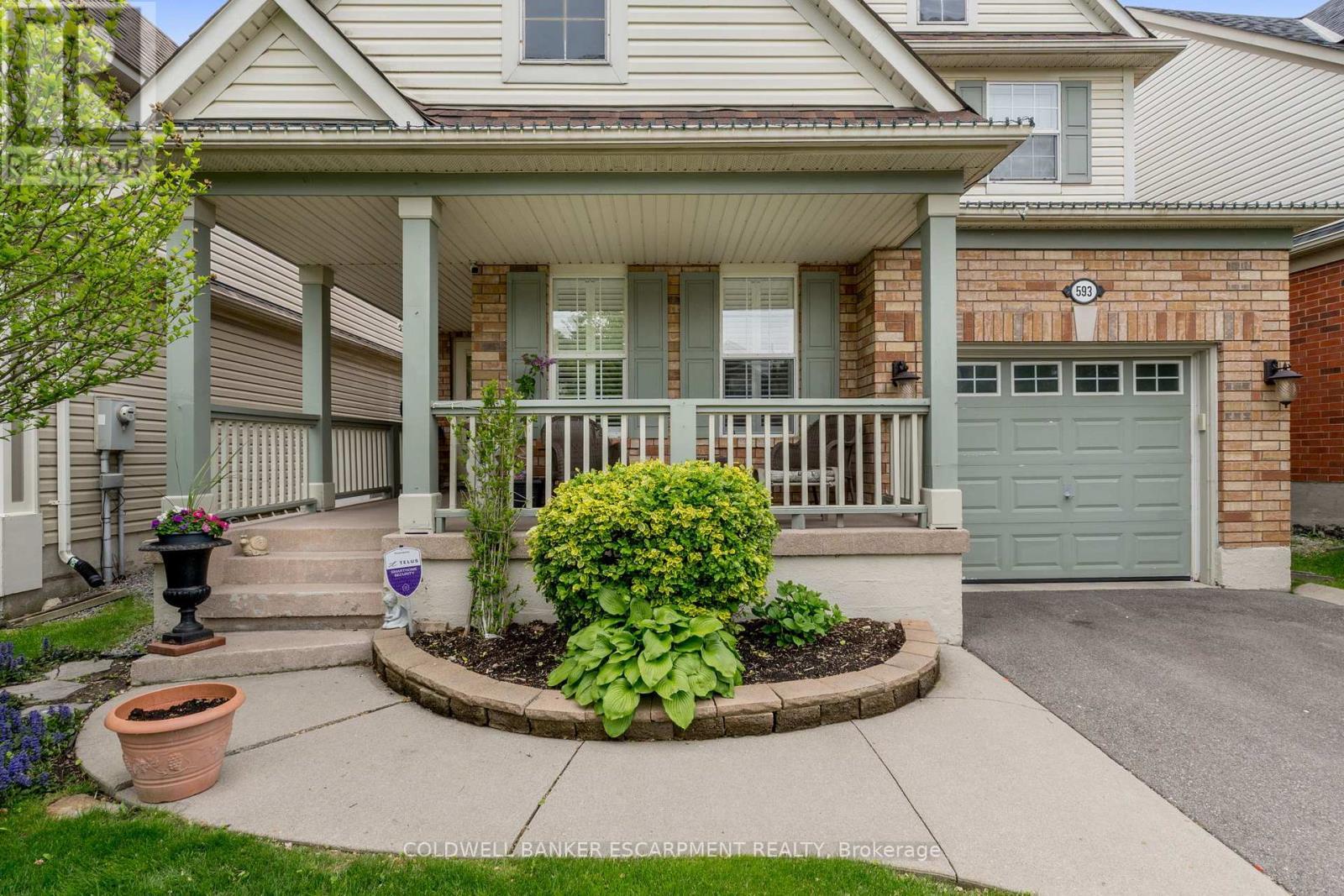 593 Caverhill Crescent, Milton, ON - Outdoor