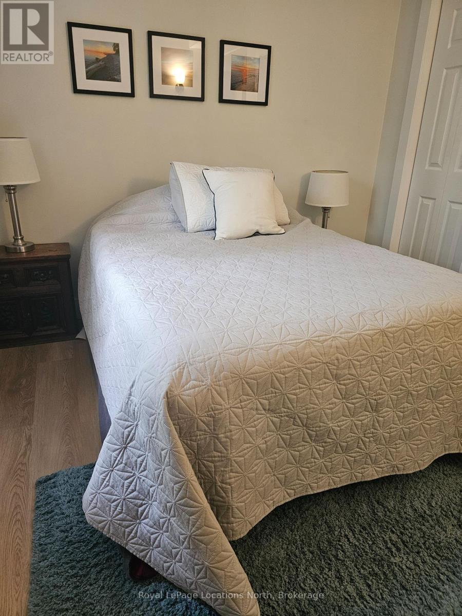 1204 Tiny Beaches Road North Road N, Tiny, ON - Indoor Photo Showing Bedroom
