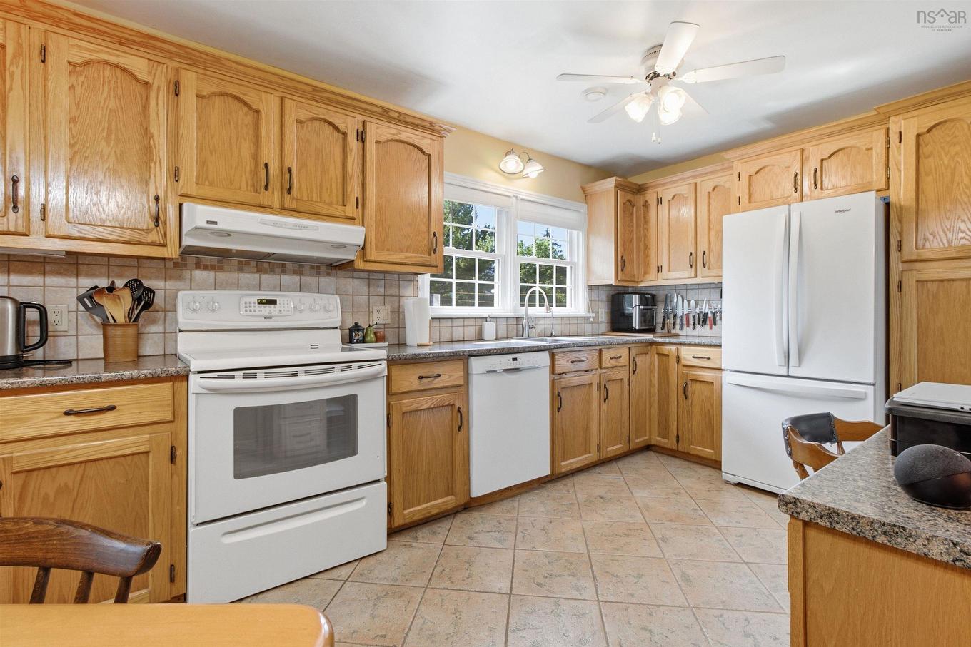 8 Lakeview Drive, Windsor, NS - Indoor Photo Showing Kitchen With Double Sink