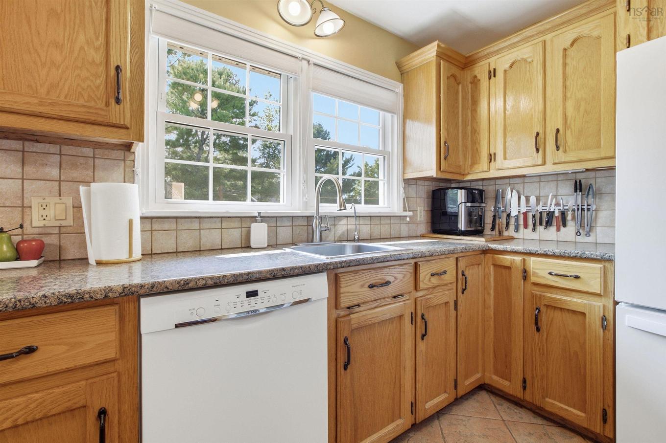 8 Lakeview Drive, Windsor, NS - Indoor Photo Showing Kitchen