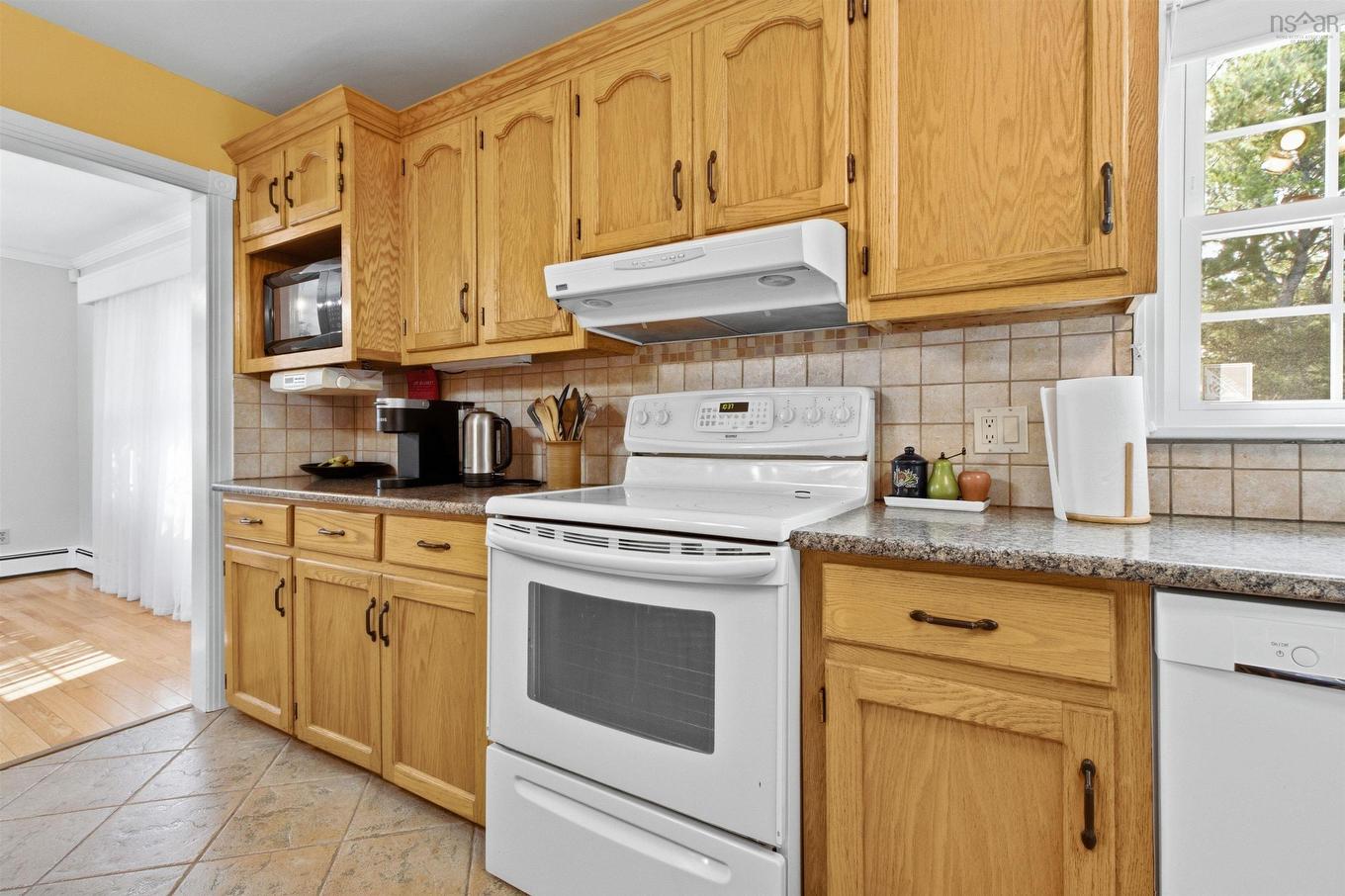 8 Lakeview Drive, Windsor, NS - Indoor Photo Showing Kitchen