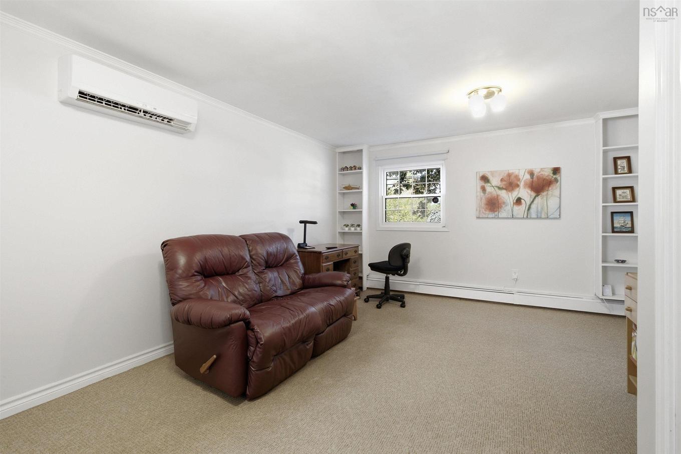 8 Lakeview Drive, Windsor, NS - Indoor