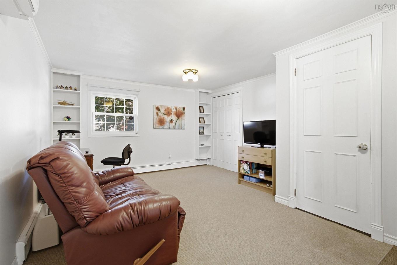 8 Lakeview Drive, Windsor, NS - Indoor