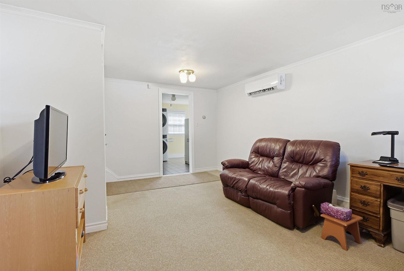 8 Lakeview Drive, Windsor, NS - Indoor