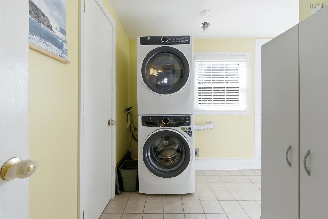 8 Lakeview Drive, Windsor, NS - Indoor Photo Showing Laundry Room