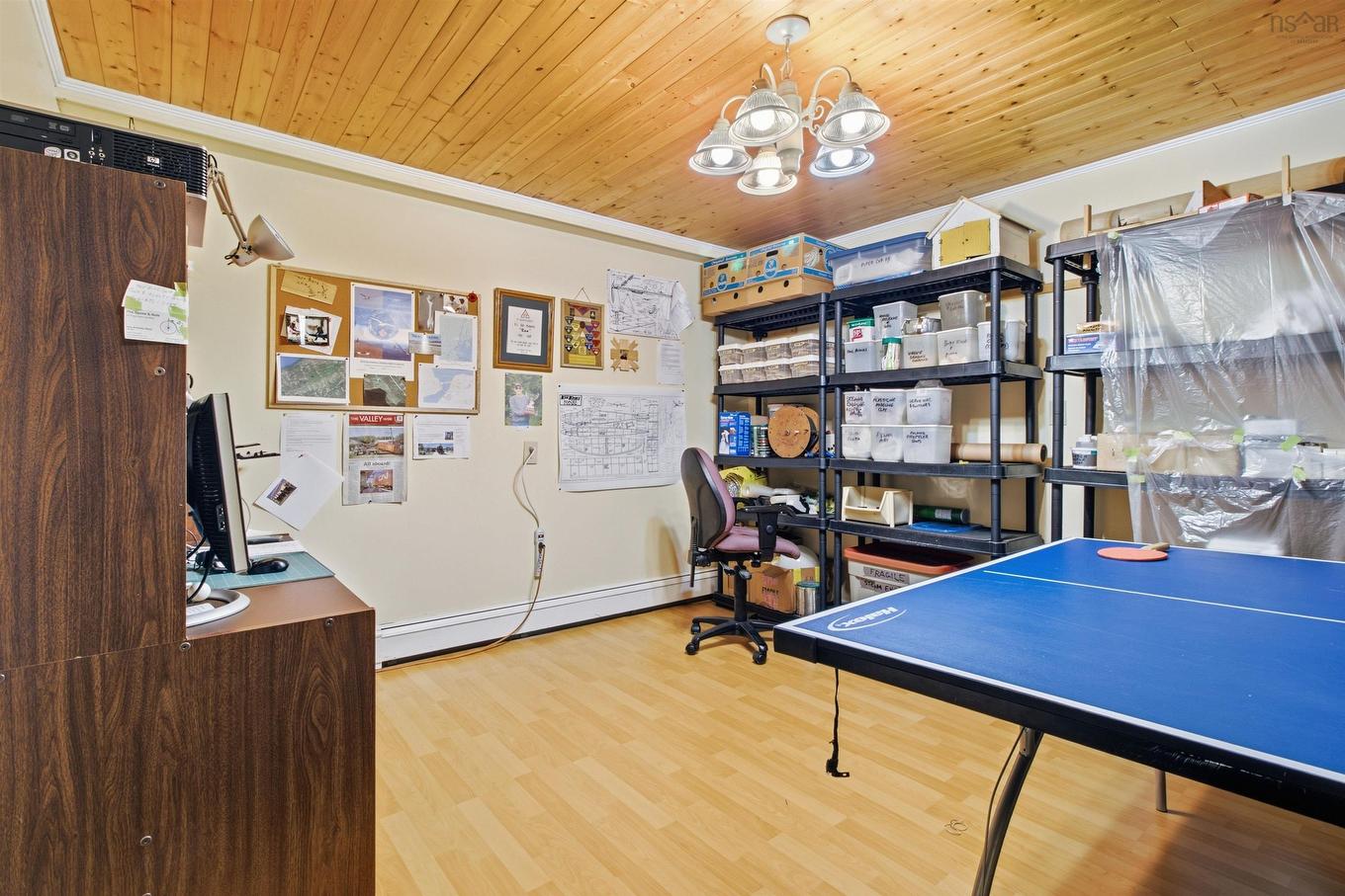 8 Lakeview Drive, Windsor, NS - Indoor